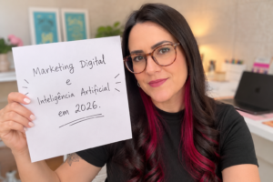 Lorenna Guerra segurando uma folha escrita Marketing Digital e Inteligência Artificial em 2026