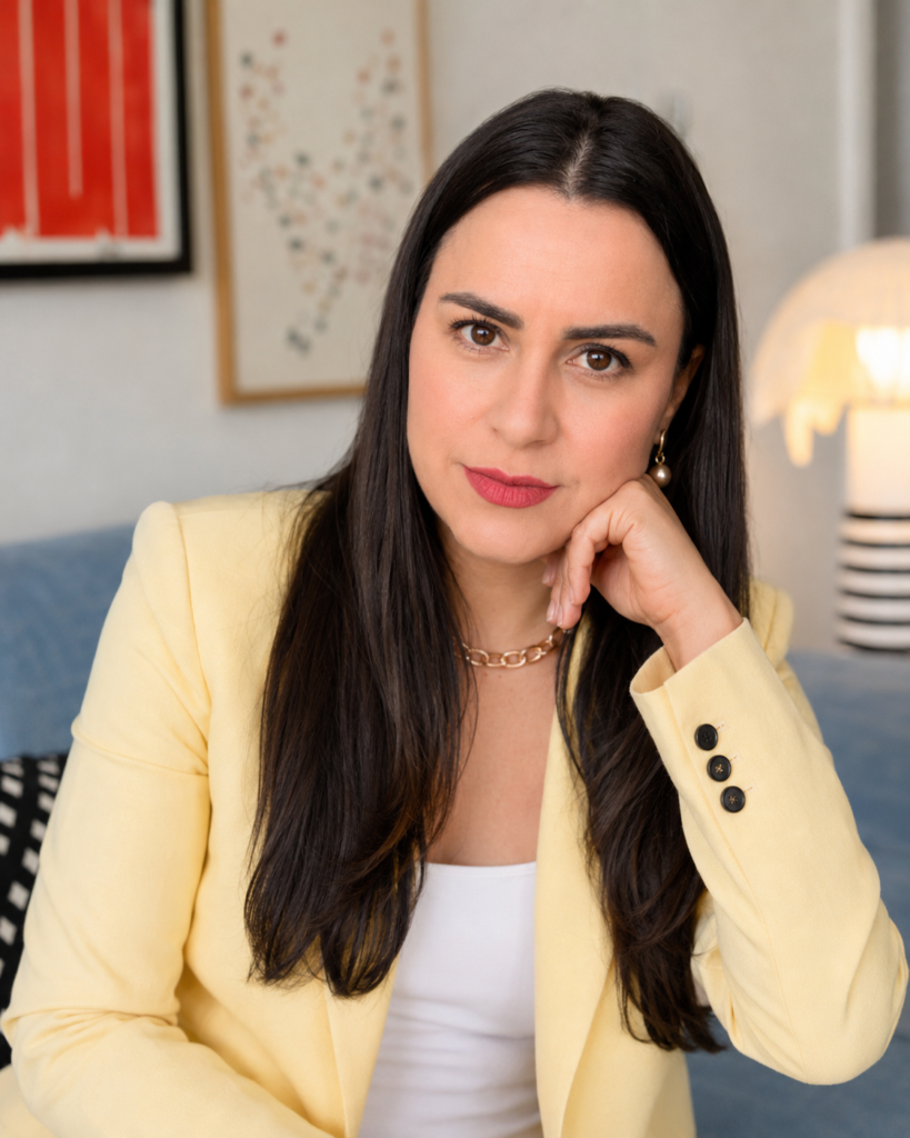 Lorenna Guerra em Fotos criativas com IA: Prompts para fazer seu melhor e mais criativo ensaio fotográfico, com IA. Foto profissional, feita com o Chat GPT, com sua aparência real..